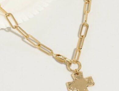 Chunky Cross Necklace: A Stylish Guide to Wearing Bold Cross Jewelry