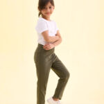 How to Choose the Right Size and Fit in Jeggings for Girls