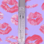 Glossy Lip Gloss – Long-Lasting Shine & Hydration