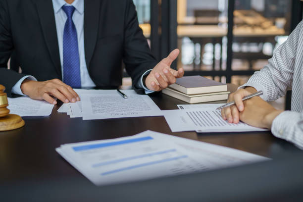 Why Finding The Right Lawyer Montreal Matters For Civil Cases?