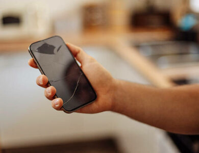Restore Your Cracked or Damaged Phone with Phone Screen Replacement Bedford