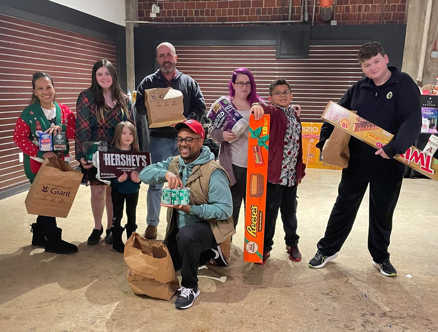 Prize winners at ARA of Maryland holiday party 2022