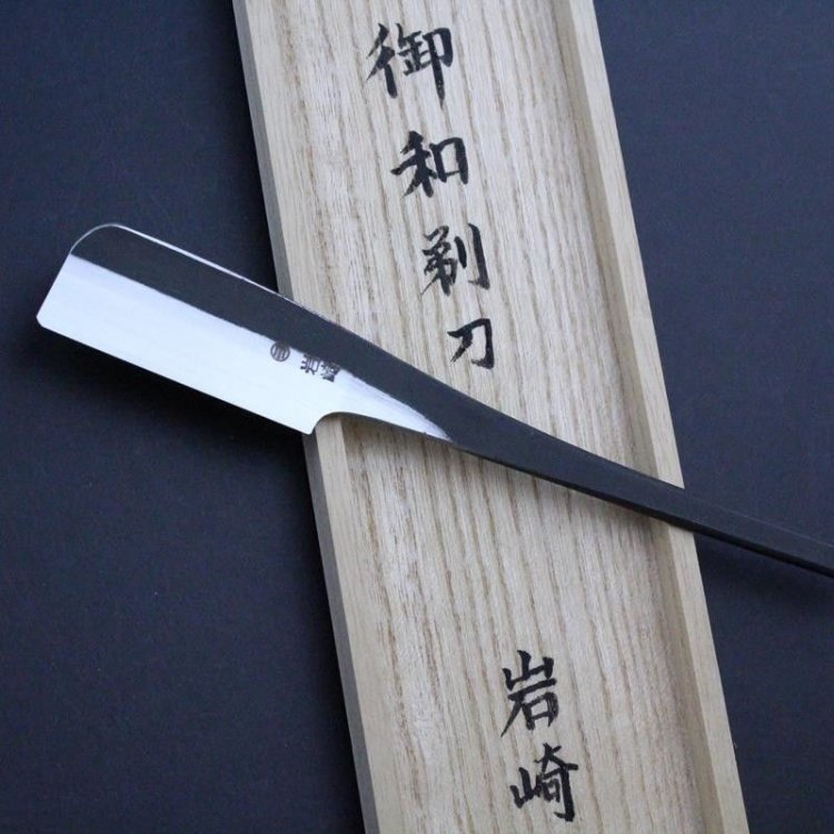 iwasaki-kamisori-ichogake-razor.jpg