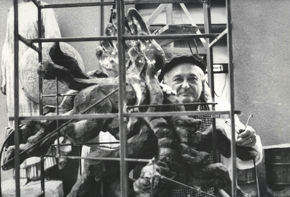 Portrait of Jacques Lipchitz working in his Studio. Photo: Francis K. Lloyd.