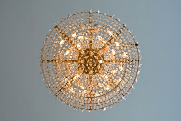 Zoe Strauss, Chandelier in Trump Plaza Lobby, Columbia Pl Entrance_9274. Atlantic City, NJ. July 2015