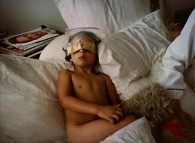 Gillian Laub, Cooper with Wheat Thins, 2002