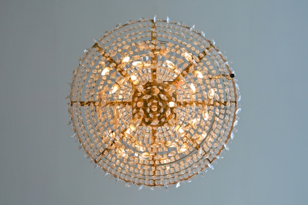Zoe Strauss, Chandelier in Trump Plaza Lobby, Columbia Pl Entrance_9274. Atlantic City, NJ. July 2015, Archival Inkjet Print