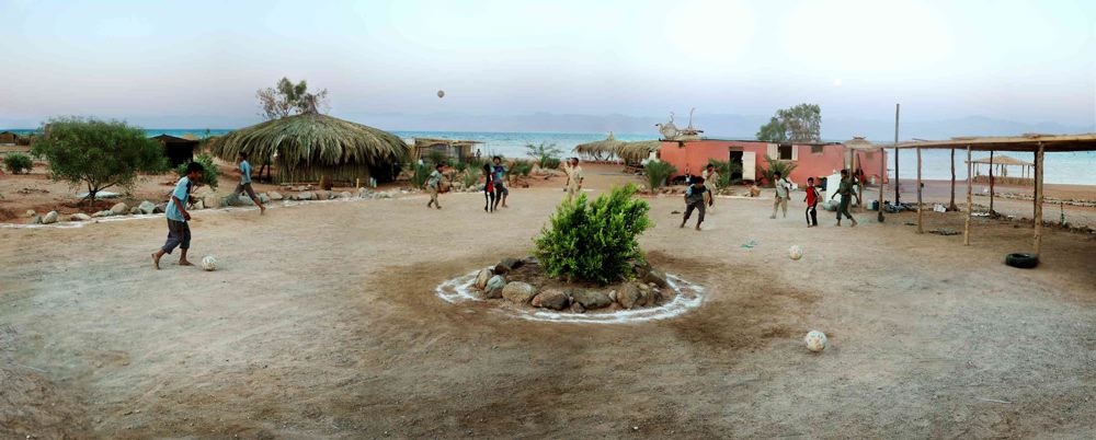 BARRY FRYDLENDER, Moon, Sinai, 2004