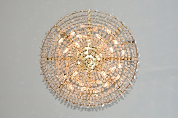 Zoe Strauss, Chandelier in Trump Plaza Lobby, Columbia Pl Entrance_9265. Atlantic City, NJ. July 2015, Archival Inkjet Print 