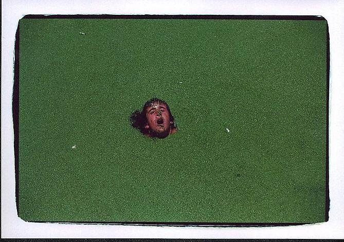 Miki Kratsman, Untitled (from the Yeroket series), 2001