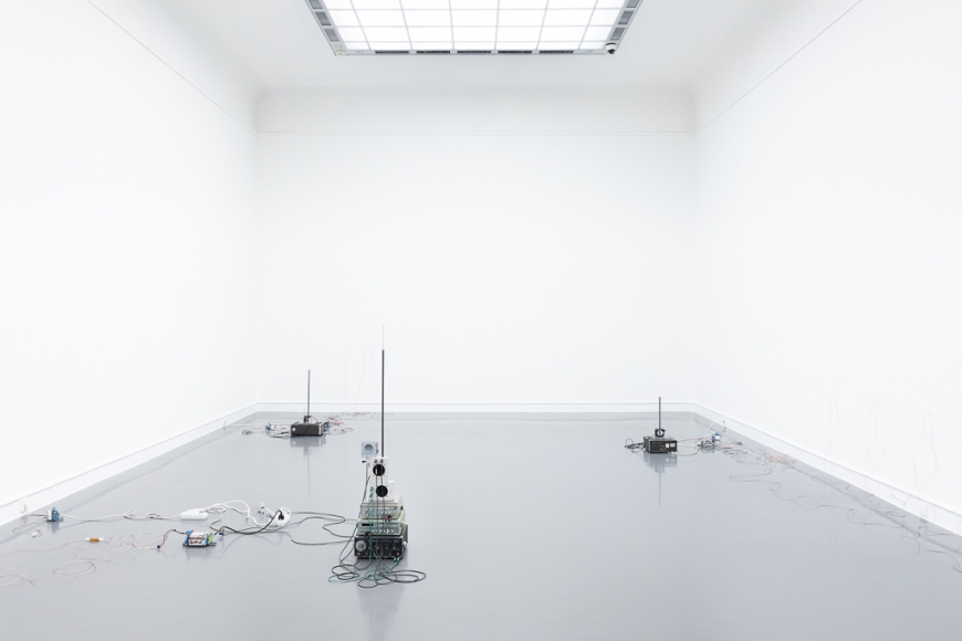 Nina Canell and Robin Watkins, Flexions