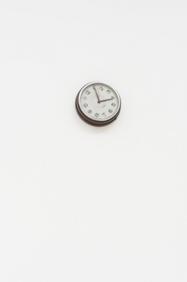 Alicja Kwade, Warten auf Gegenwart II, Installation at Kunsthalle Nürnberg, 2015