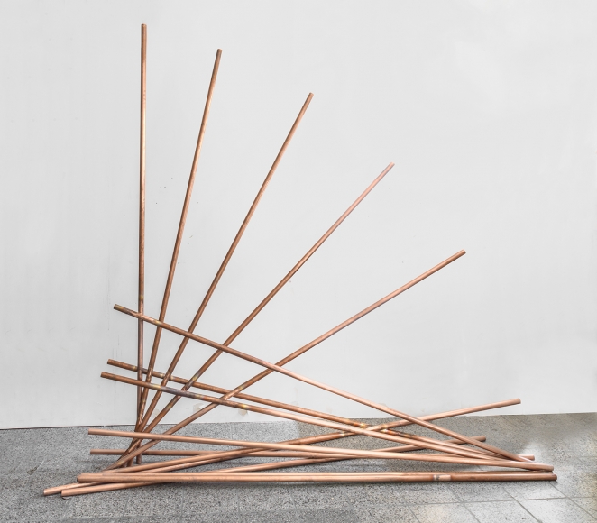 Alicja Kwade, Force and Fall (2 sec.), 2017