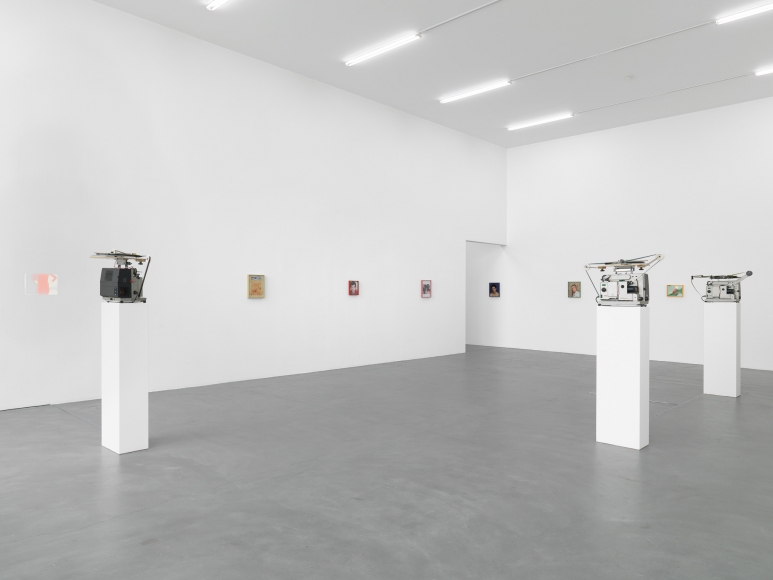 Elad Lassry, Installation view: Kunsthalle Zürich, 2010