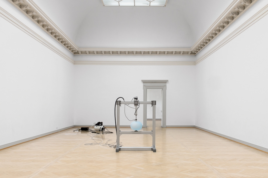 Nina Canell and Robin Watkins, Reflexologies