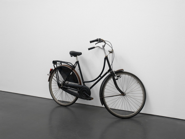 Hans-Peter Feldmann, Installation view: An Art Exhibition, Kunsthalle Düsseldorf, 2010