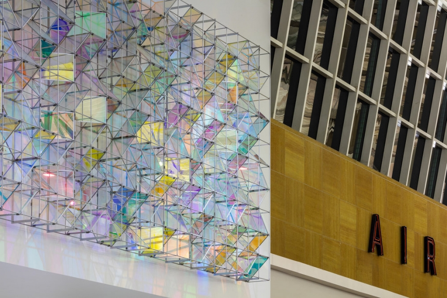 Christian Eckart, Cloud Room Field, 2015 (detail); dichroic glass with anodized aluminum armature and extrusions and stainless steel components; Hobby International Airport, Houston, Texas; 120 x 720 x 17 inches