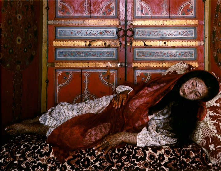 essaydi artist By deconstructing the political and visual conventions of orientalism, artists like lalla essaydi and rania matar expose their violence and inaccuracy. essaydi artist By deconstructing the political and visual conventions of orientalism, artists like lalla essaydi and rania matar expose their violence and inaccuracy.