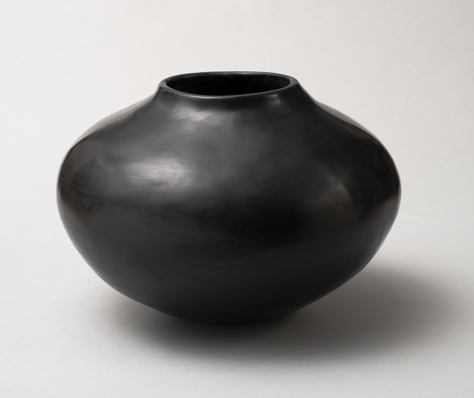 Santa Clara Pueblo Olla