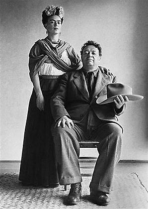 Frida & Diego with hat