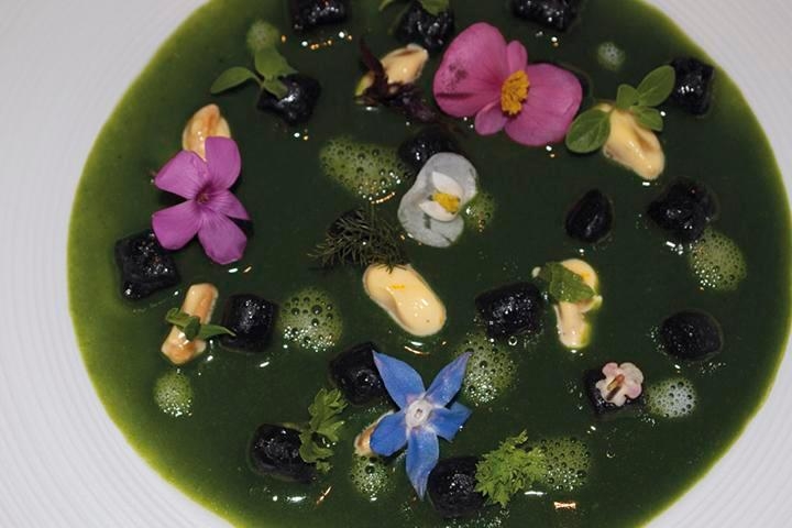 JUERGEN TELLER Food No.102, Hotel Il Pellicano 2010, 2010