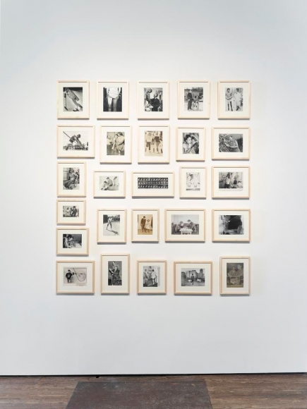 Show your injuries Installation view 3