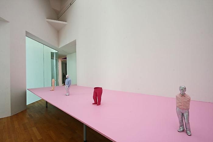 Erwin Wurm: Liquid Reality, Installation view Kunstmuseum Bonn, 2010