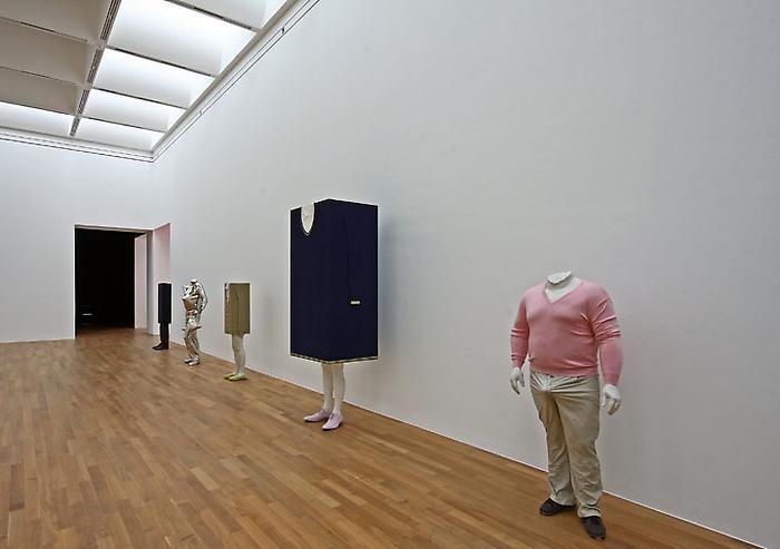 Erwin Wurm: Liquid Reality, Installation view Kunstmuseum Bonn, 2010