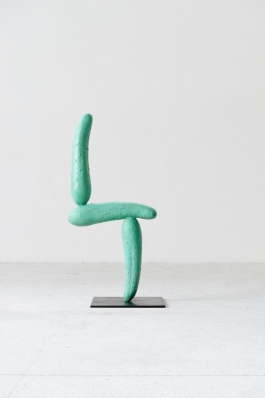 ERWIN WURM Salatgurke modernistisch / Modernist Pickle, 2016