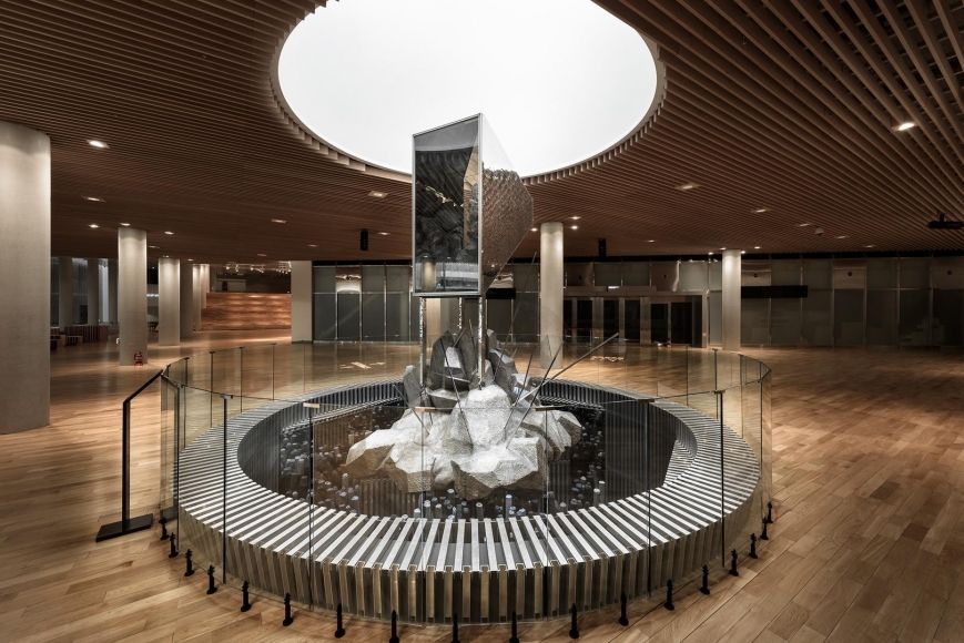 LEE BUL
