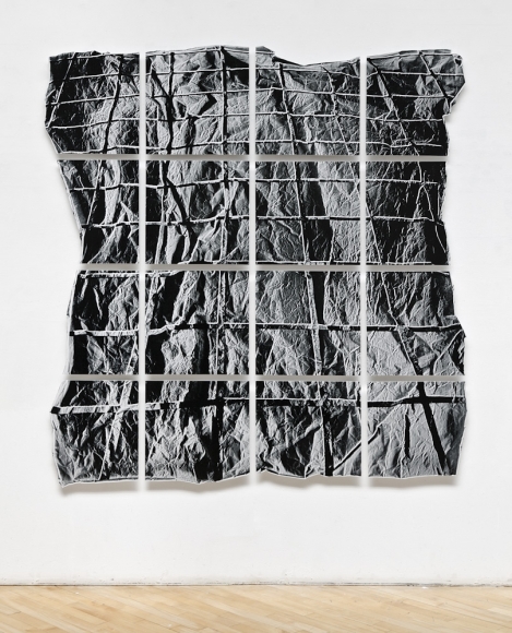 Surface Dis/Tension (Recursion)