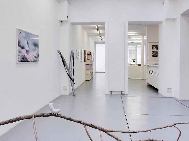Bob and Breakfast: Robert Filliou et ses invités par François Curlet – installation view 8