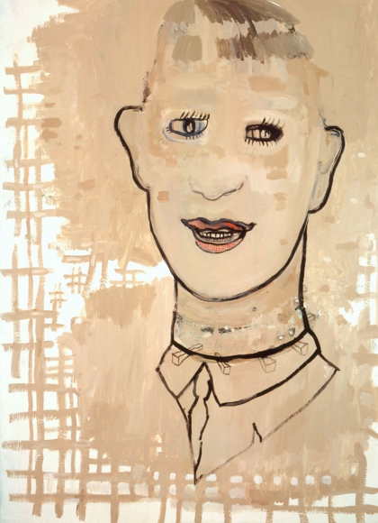 portrait of a man smiling in beige by hannah van bart