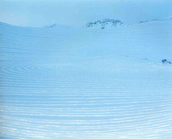 Lai Pintg (Walks #11), 2000, C-print mounted on aluminum