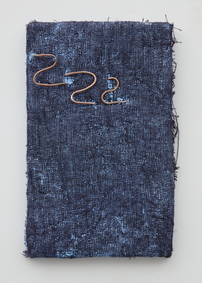 a dyed burlap artwork part of the Zs series by jay heikes in a contemporary art gallery