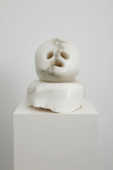marble bust by ivette zighelboim