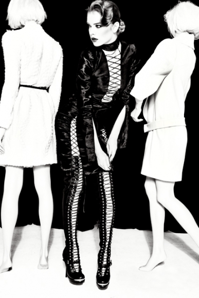 Ellen von Unwerth, 3Some, 2011