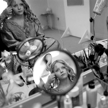 Mary Ellen Mark, Christina Ricci in her dressing room, Sleepy Hollow, Shepperton Studios, England, 1999