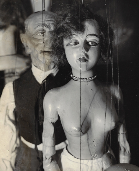 André Kertész, Marionette, Paris, 1929
