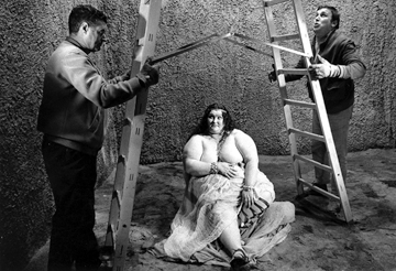 Mary Ellen Mark, An extra and crew members on the set of Fellini's Satyricon, Rome, Italy, 1969