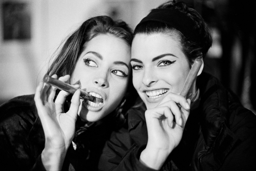 Arthur Elgort, Christy Turlington and Linda Evangelista, 1990