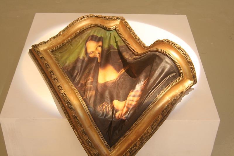 Shen Shaomin. Mona Lisa, 2007. Silical gel, Oil on canvas, 83 x 62 cm. Courtesy of the artist & PKM Gallery.