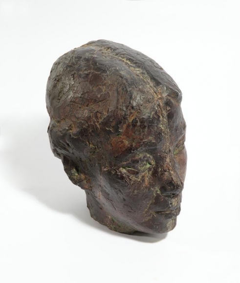 Kwon Jin Kyu. Tomo, circa 1951. Gypsum, 25.0(h) x 17.0 x 24.0 cm. Private Collection. Courtesy of Kwon Jin Kyu Commemoration Foundation & PKM Gallery.