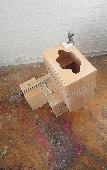 Cody Choi. Box Animal Face, 1994. Wood, aluminum, banding straps, cloth, 69 x 112 x 112 cm. Courtesy of the artist & PKM Gallery.