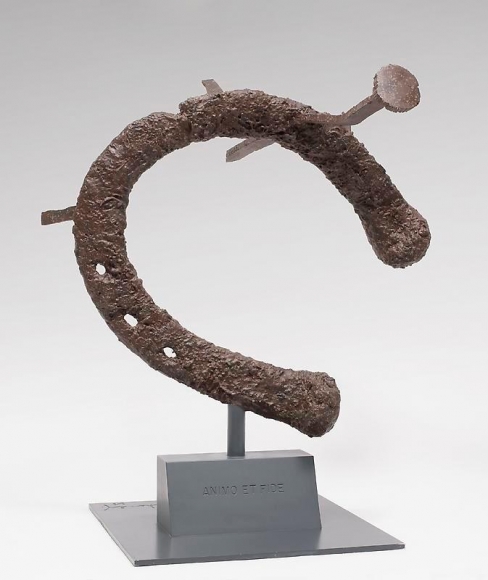 Claes Oldenburg and Coosje van Bruggen. Monument to the Last Horse (Edition of 8), 1989-90. 78.7 x 71.1 x 55.9 cm. © 1989 Claes Oldenburg and Coosje van Bruggen, New York. Photo courtesy Pace Gallery.