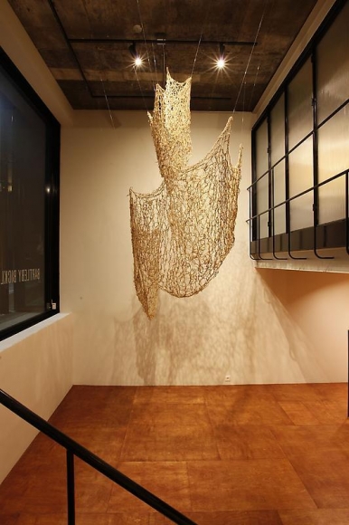 Minouk Lim. M Alone, 2011. Hand-knitted hemp cords, 362 x 160 x 129 cm as installed. Courtesy of the artist & PKM Gallery.