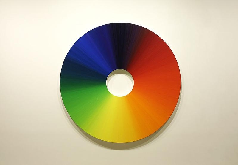 Olafur Eliasson. Colour experiment no. 7 (360 colours), 2009. Oil on canvas, 180 diameter. Courtesy of the artist & PKM Trinity Gallery. © 2009 Olafur Eliasson.