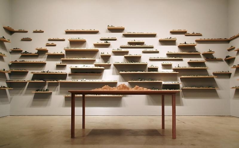 Bae Young-whan. Installation view of solo exhibition “Autonumina,” P K M Gallery | Bartleby Bickle & Meursault, 2010. Courtesy of the artist & PKM Gallery.