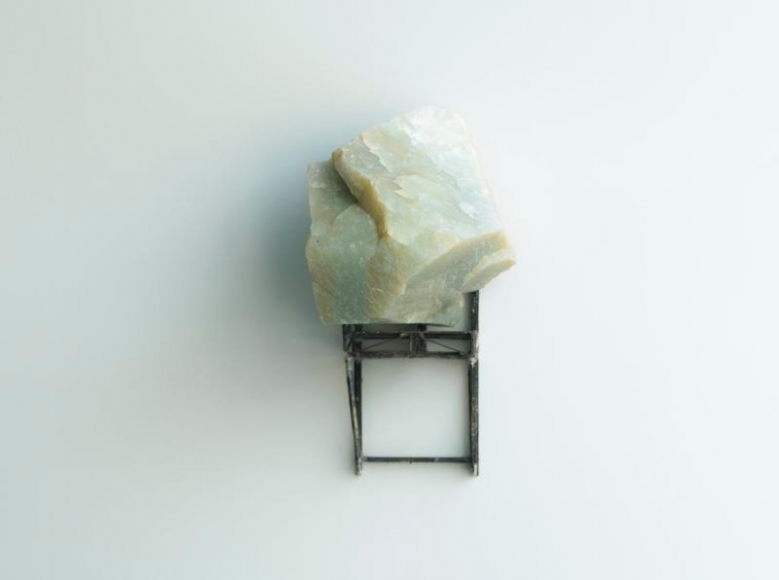 Koo Hyunmo. Lazy Stone, 2018. Jade, brass, 10 x 10 x 19 cm. Courtesy of the artist & PKM Gallery.