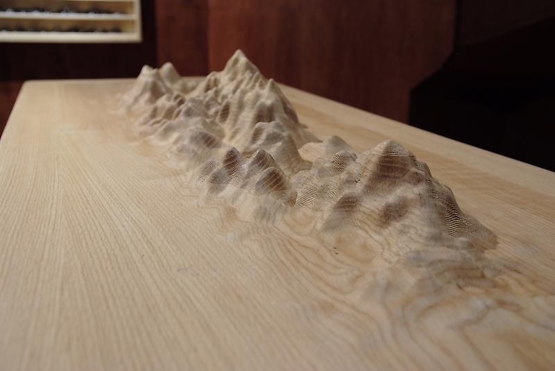 Bae Young-whan. Terra Incognita – Theta, 2010. CNC-milled and hand-finished oak, 162 x 60 x 81 cm. Courtesy of the artist & PKM Gallery.